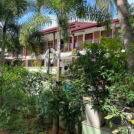 Hotel Heladiv Anuradhapura Bagian luar foto