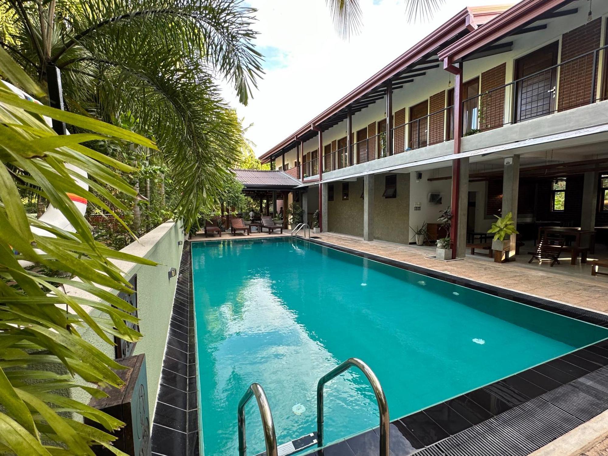 Hotel Heladiv Anuradhapura Bagian luar foto