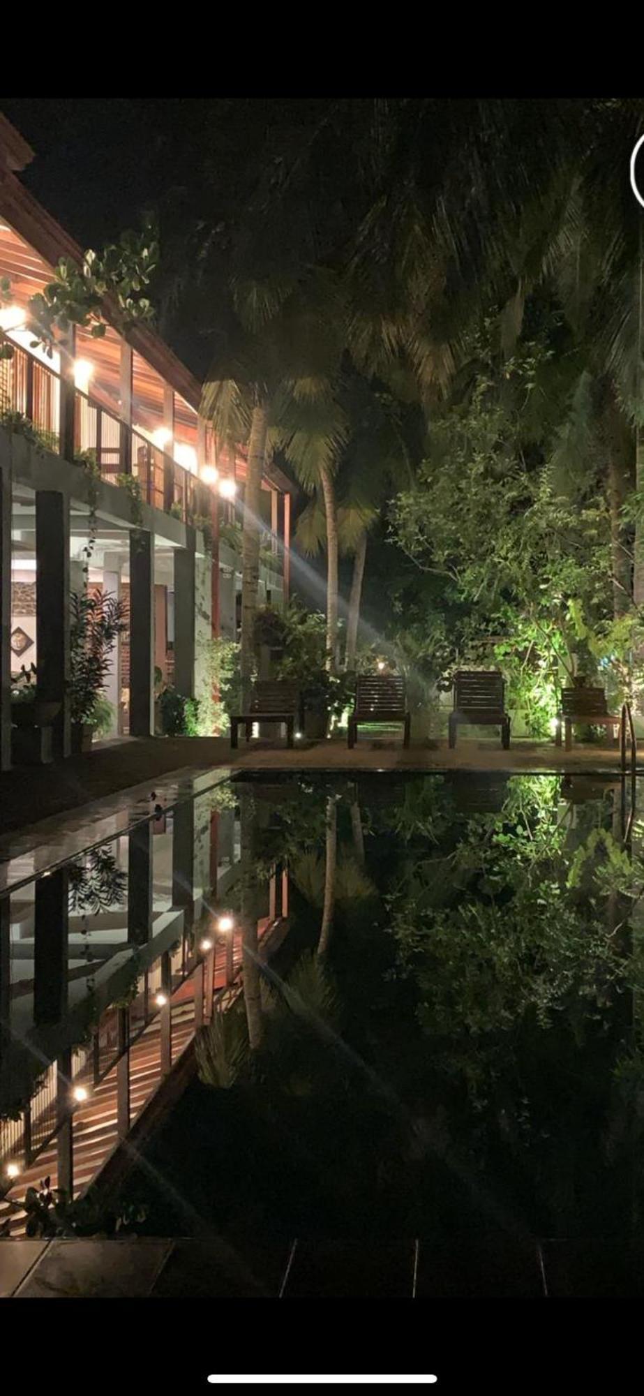 Hotel Heladiv Anuradhapura Bagian luar foto