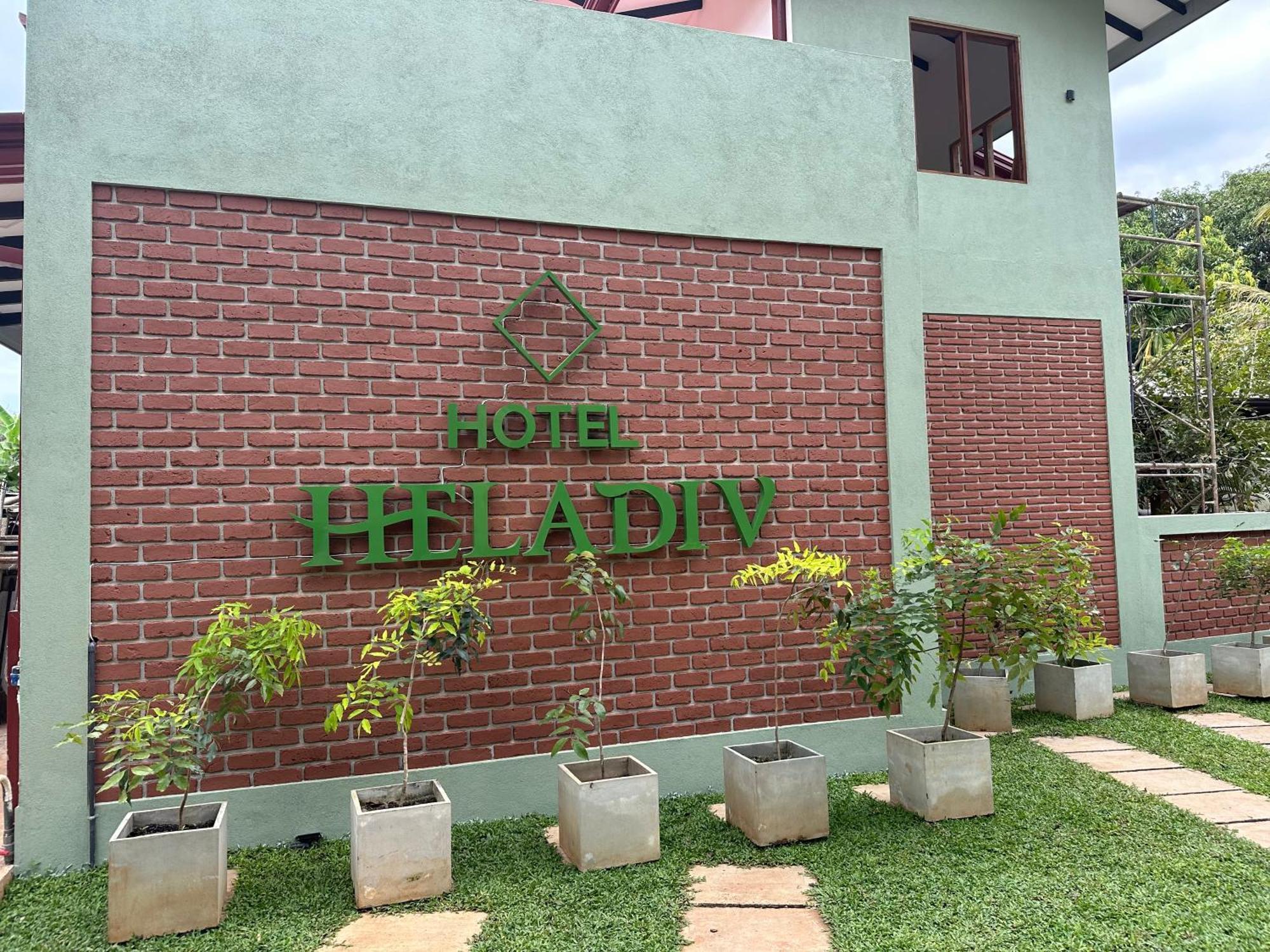 Hotel Heladiv Anuradhapura Bagian luar foto