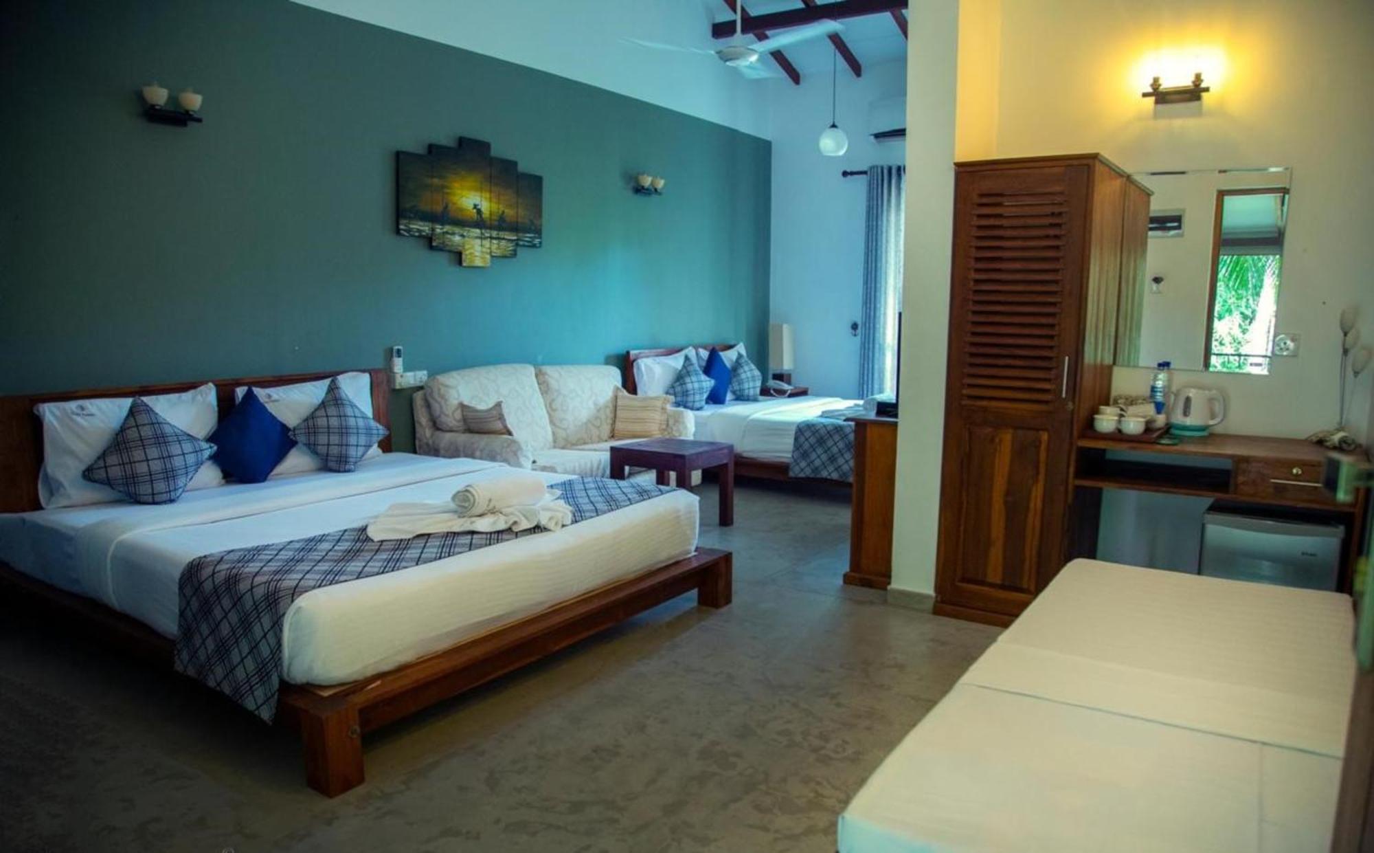 Hotel Heladiv Anuradhapura Bagian luar foto