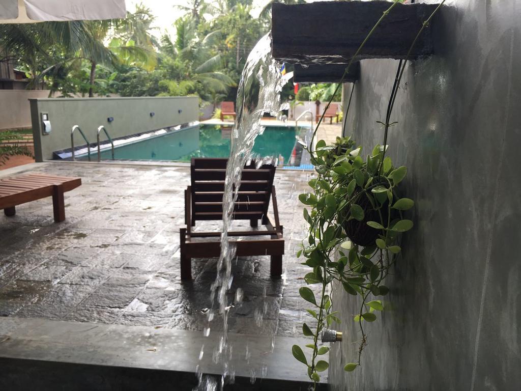 Hotel Heladiv Anuradhapura Bagian luar foto